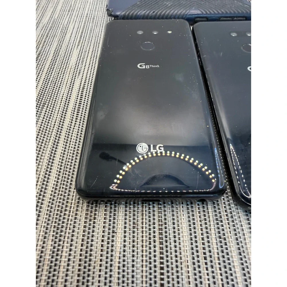 2x LG G8 ThinQ Black‎ Smartphone Lot Cracked Screen Locked For Parts or Repair
